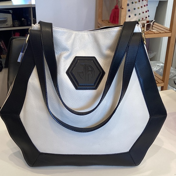 Jonathan Adler Handbags - White & Black Tote by Jonathan Adler